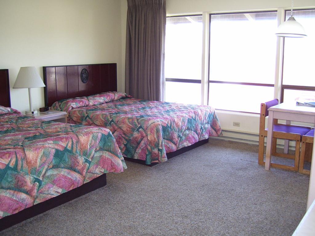 Sea Horse Ocean Front Lodging Lincoln City Rom bilde